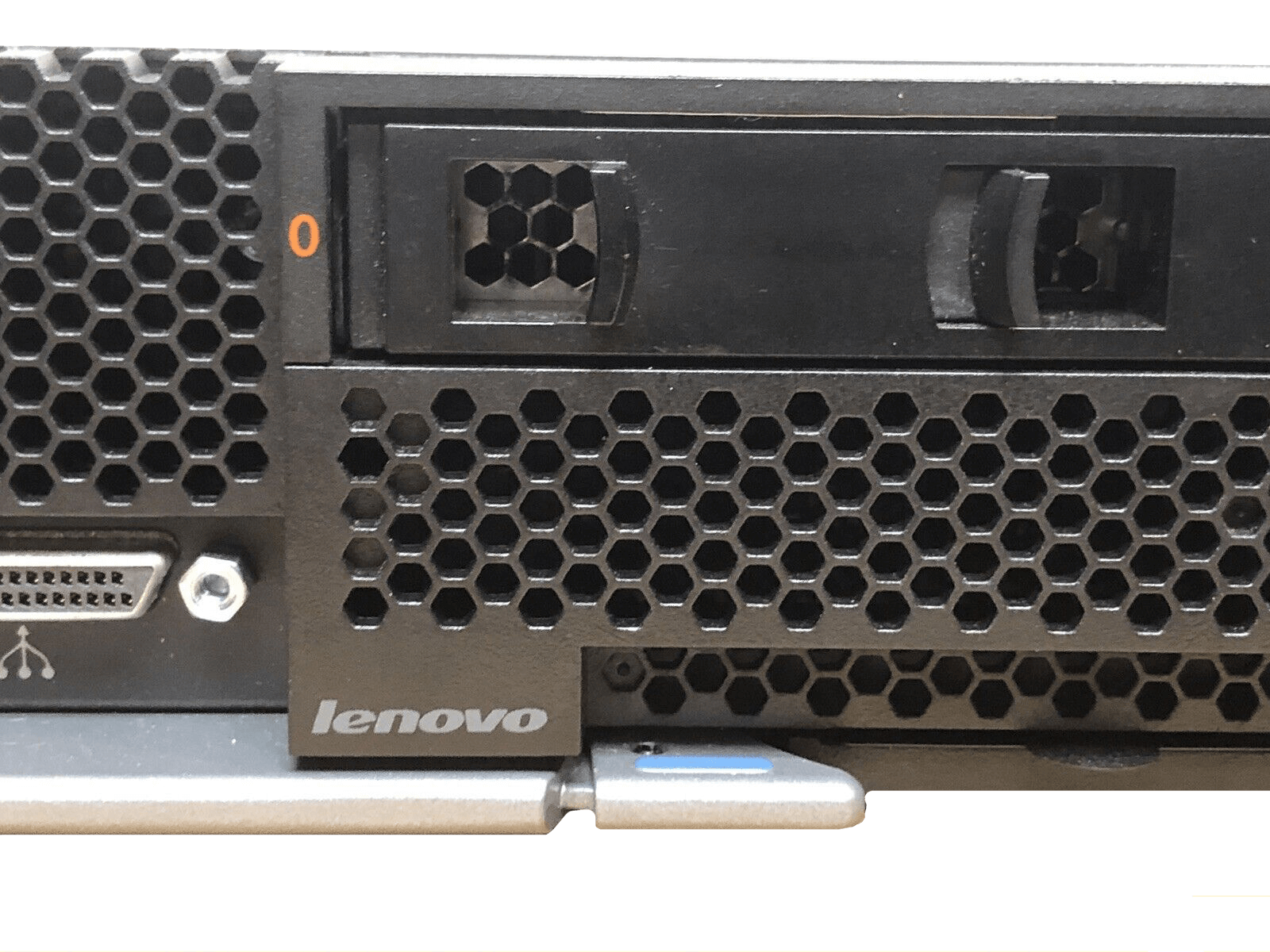 Lenovo FlexSystem x880 X6 Server Two E7-8867V3 2.5GHz 32 Core 1024GB 2x SFF 7196-AC3.