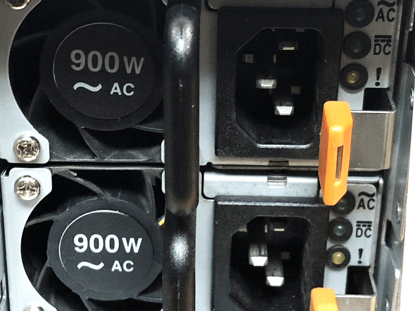 Lenovo x3650 M5 Server 2x E5-2690 v3 12-core 2.6GHz 192GB 8 bay SFF 2x 900W M5210