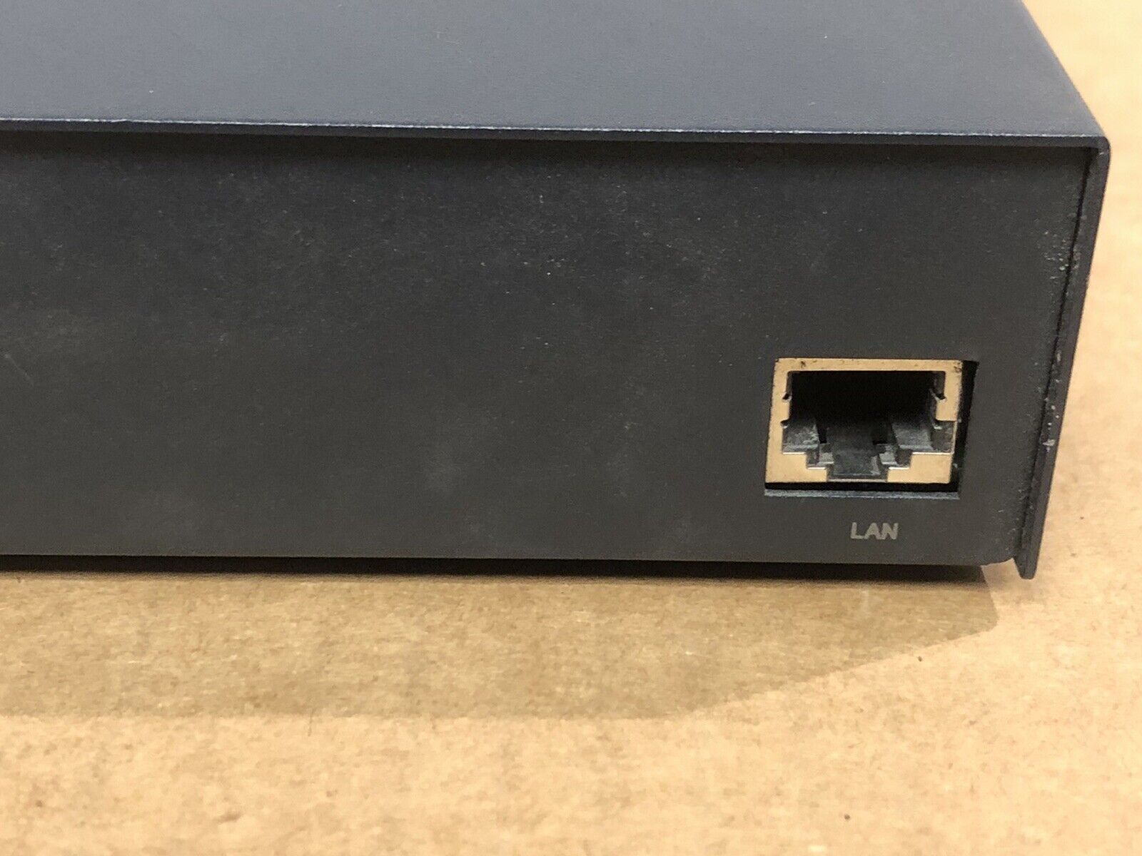 Avocent 8 Port Multi Interface Serial Hub ESP-8 MI 520-425-512 990477-001.