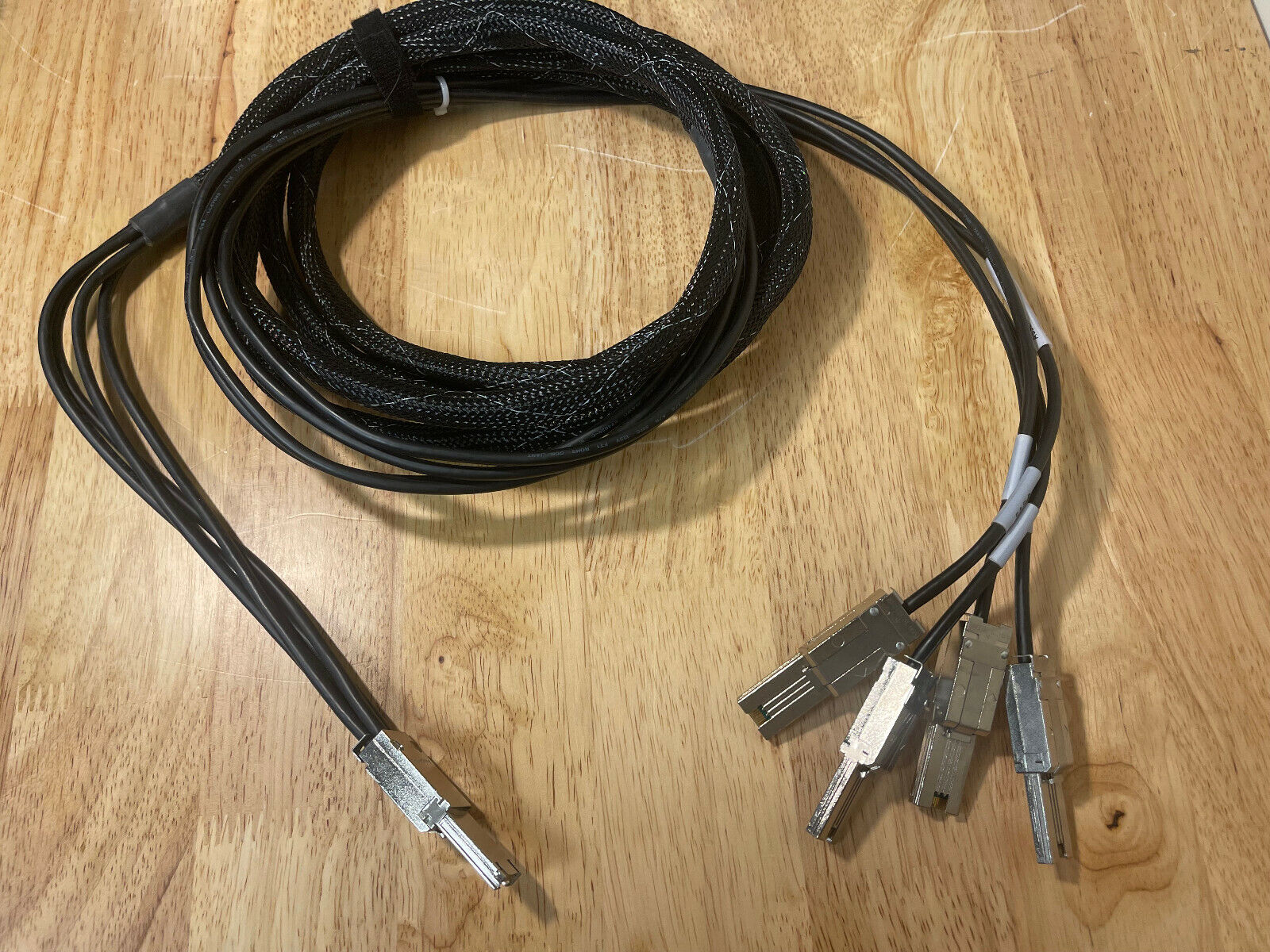 HPE StoreEver MSL4048 48-Slot LTO Tape Autoloader Library 4x LTO-5 HH SAS AK381A.