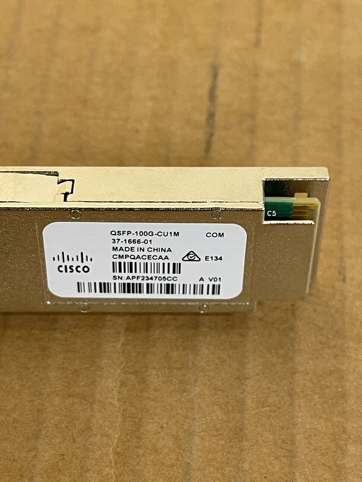 Genuine Cisco QSFP-100G-CU1M 100GBASE-CR4 Passive Copper 1M Direct Attach Cable.