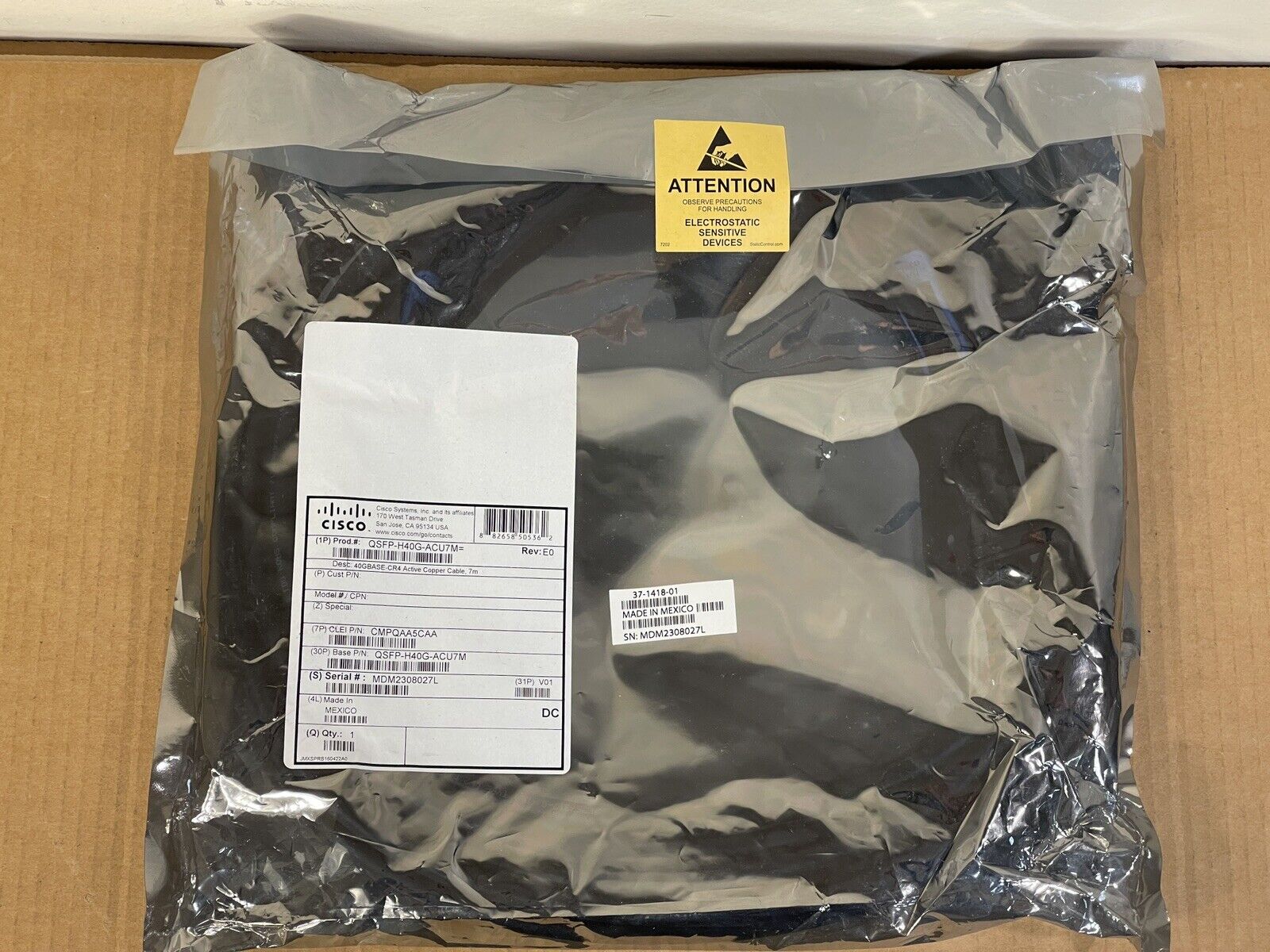 Cisco QSFP-H40G-ACU7M 40GBASE-CR4 Active Copper 7M Direct Attach Cable.