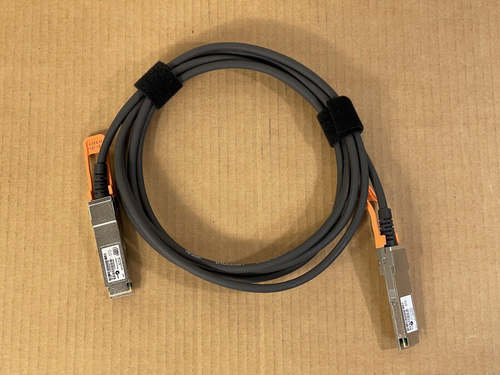 Cisco QSFP-H40G-CU3M 40GBASE-CR4 Passive Copper 3M Direct Attach Cable.