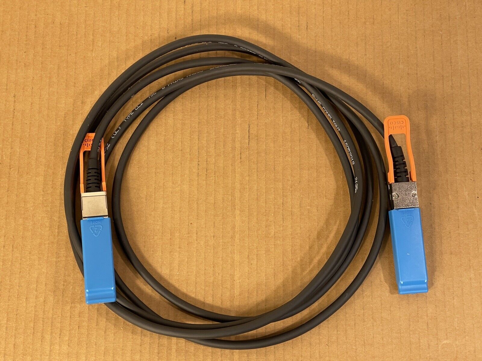 Cisco QSFP-H40G-CU3M 40GBASE-CR4 Passive Copper 3M Direct Attach Cable.