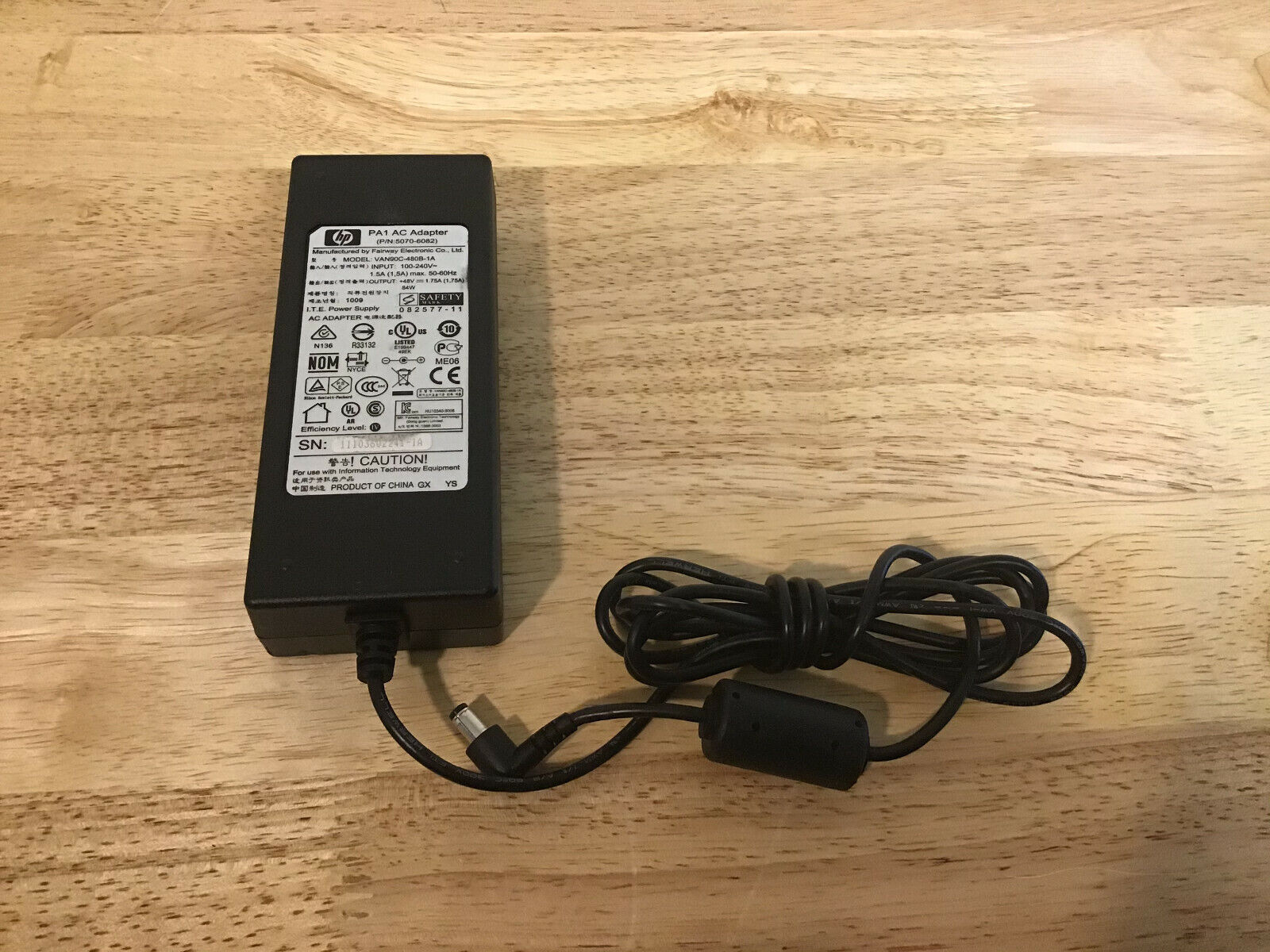 HP J9562A ProCurve 2915-8G-PoE Switch 67W Gigabit PoE 12x RJ45 2x SFP AC Adapter.