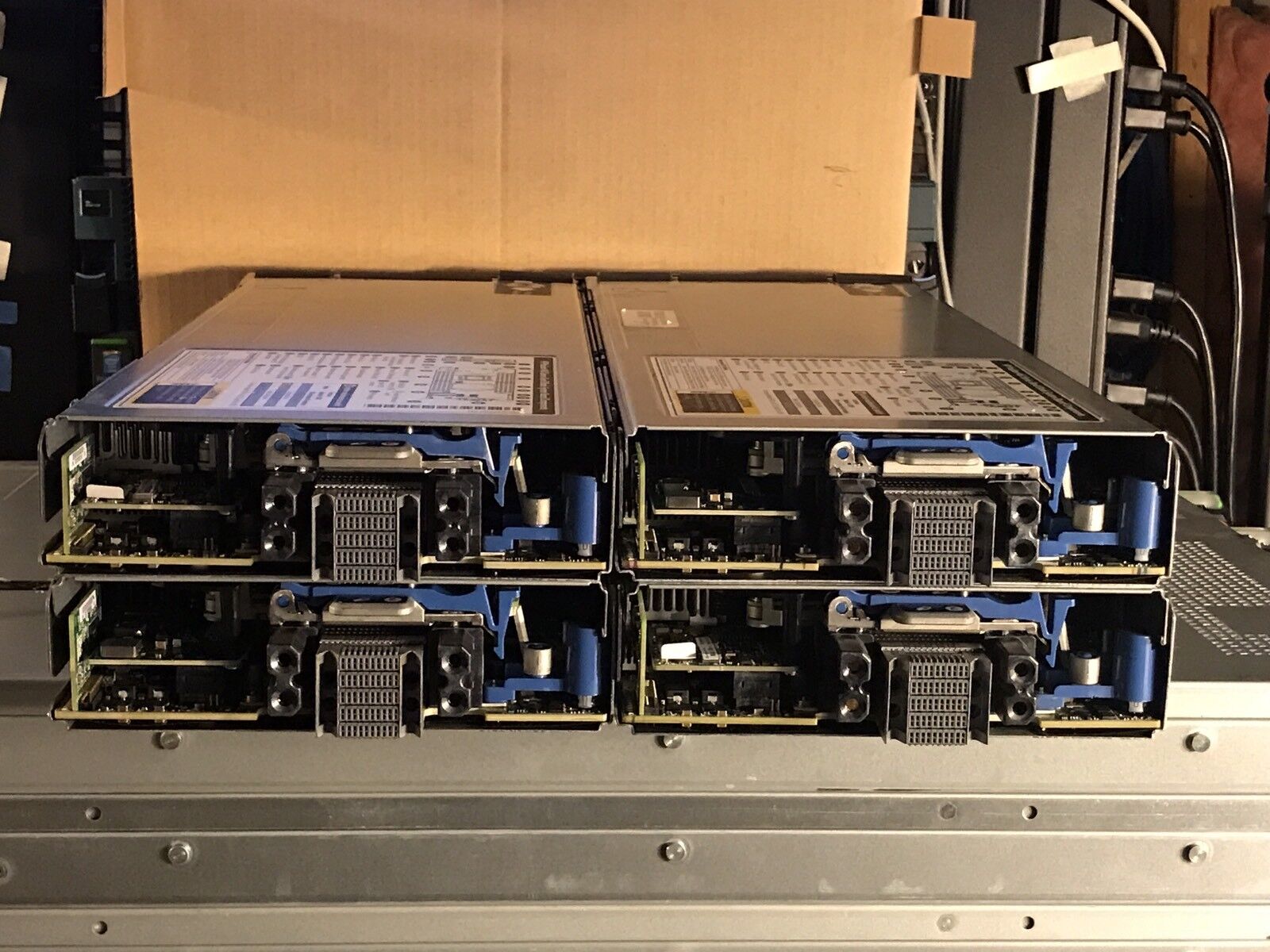 HP ProLiant BL460c G8 Two E5-2667 2.9GHz 256GB RAM No HDD 554FLB P220i.