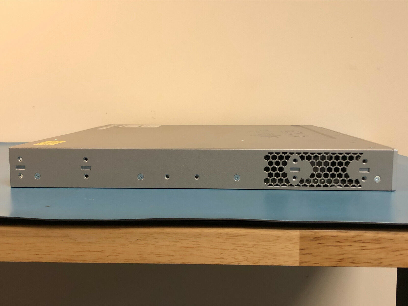 Cisco Catalyst WS-C3850-48F-E 48 Port Gigabit PoE+ Ethernet Switch 1 or 2 PSUs.