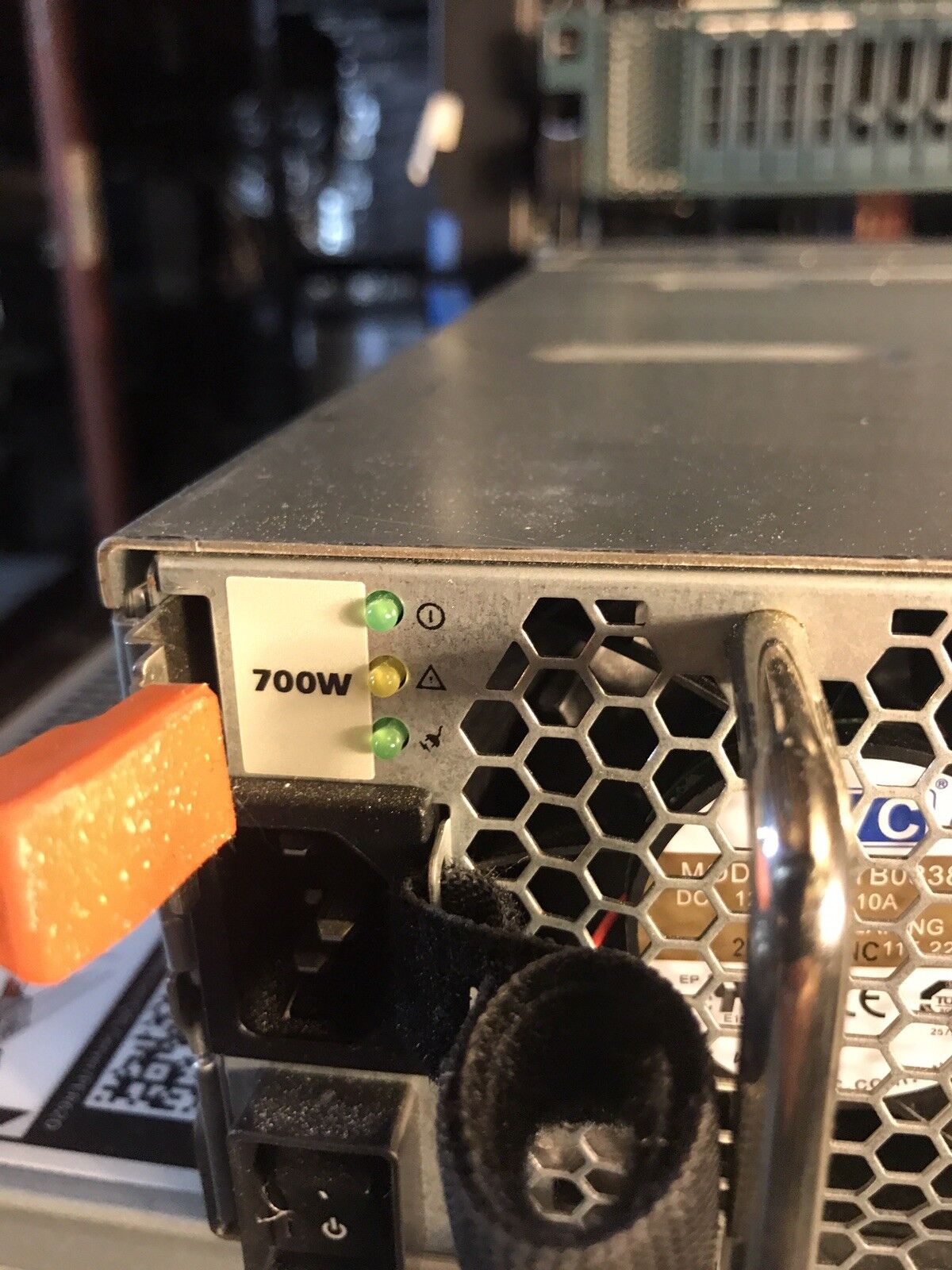 Compellent SC220 24 bay SFF 17x 1TB SAS 7.2K 2x EMM 2x 700W PSU 24x bay.