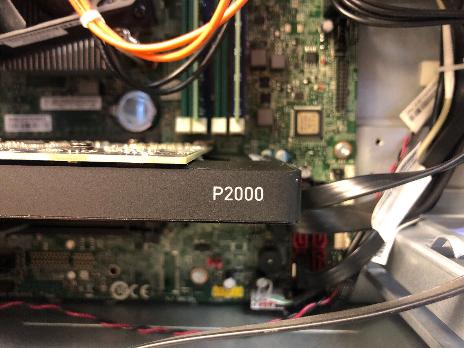 Lenovo ThinkStation P320 Xeon E3-1280 V6 3.9GHz nVidia P2000 256GB SSD 8GB RAM.