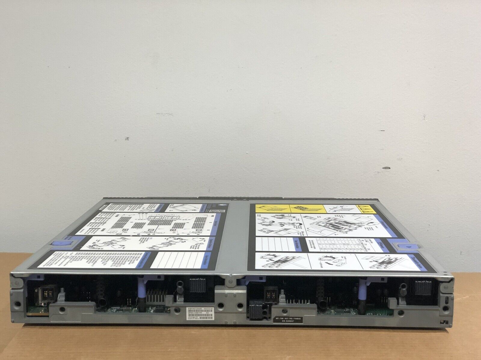 Lenovo FlexSystem x280 X6 Server Two E7-2880V2 2.5GHz 15/30 Core 256GB 2x SFF.