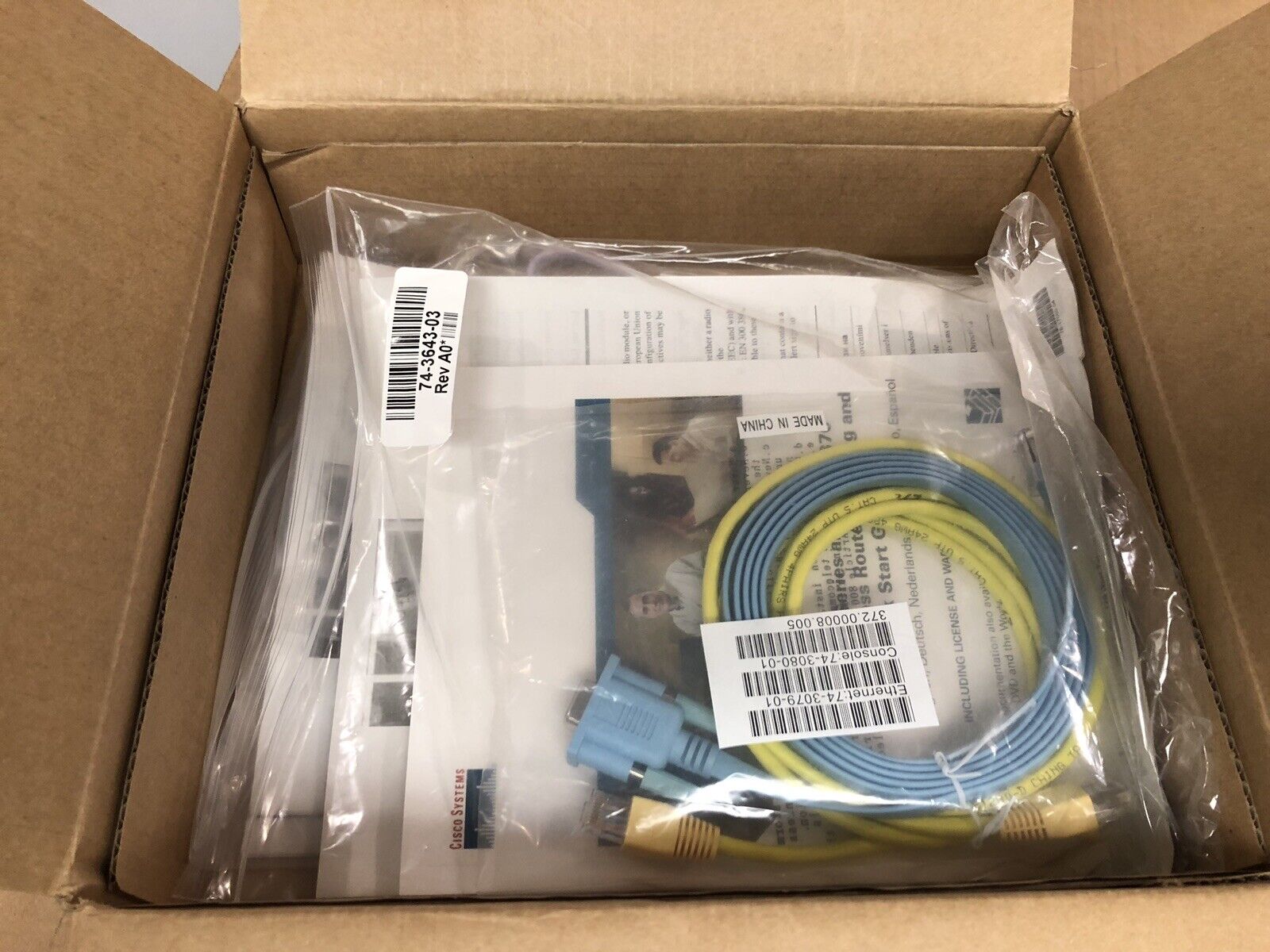 Cisco 877 CISCO877-SEC-K9 ADSL Integrated Services Router.