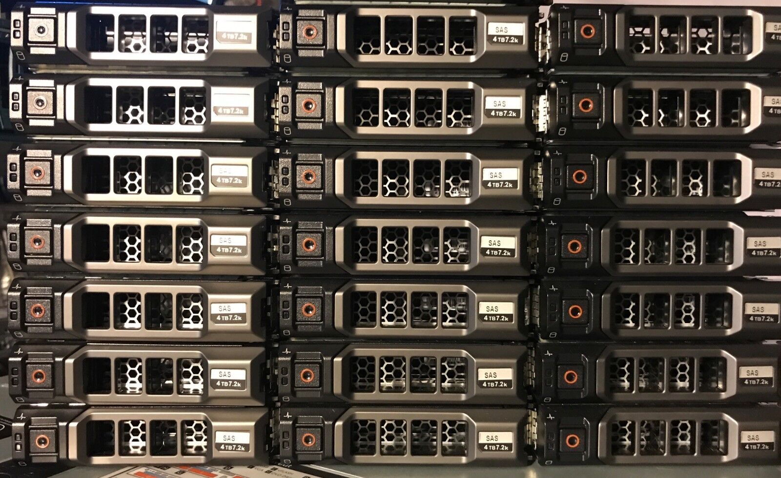 Dell 4TB 7.2k 0529FG SAS-2 6Gb/s 3.5 LFF+Tray R710 R310 T620 R320 R510 R410 R420 MD3420 T630 6G