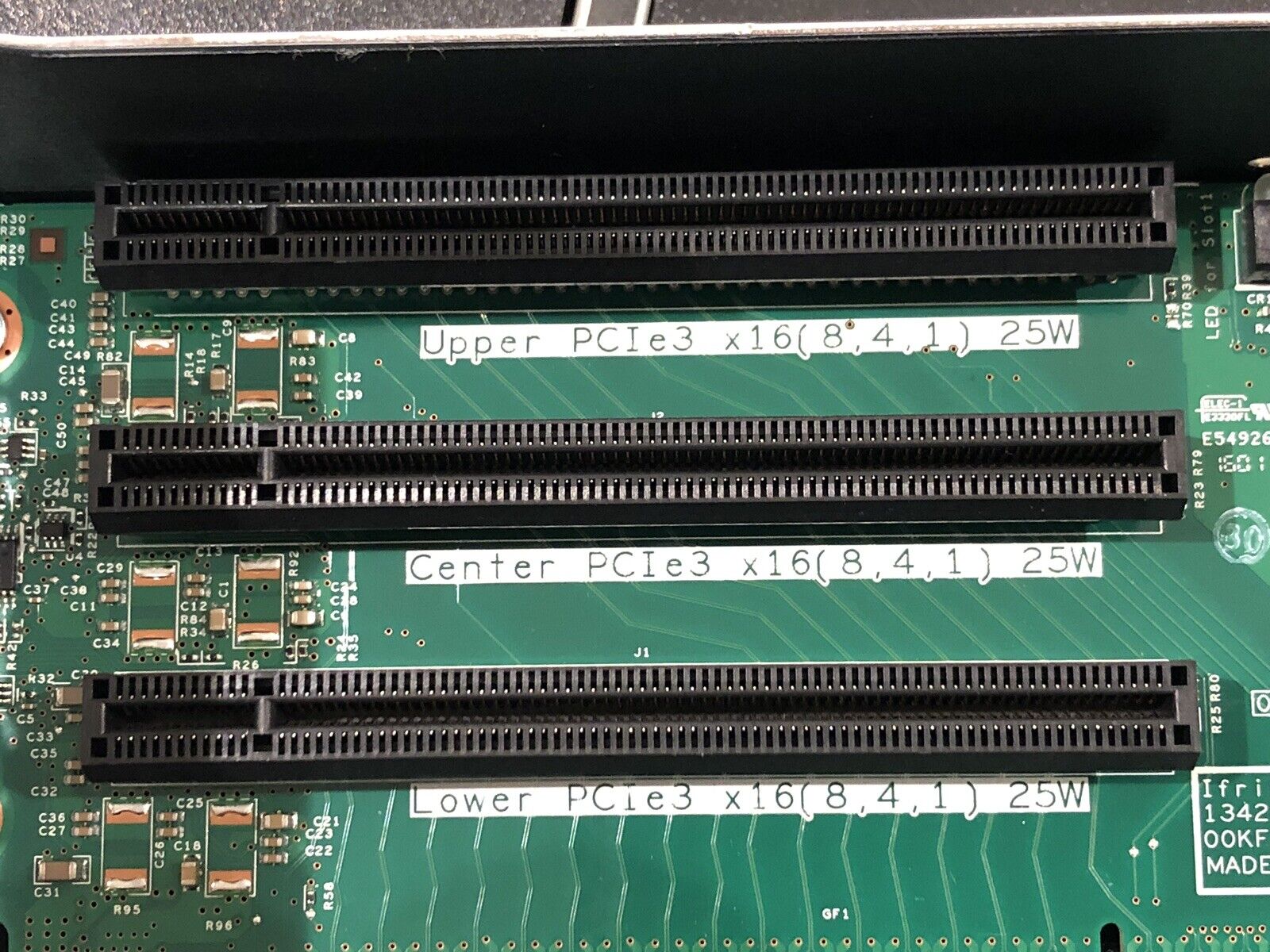 Lenovo x3650 M5 Server 2x E5-2690 v3 12-core 2.6GHz 256GB 8bay SFF 2x 900W M5210