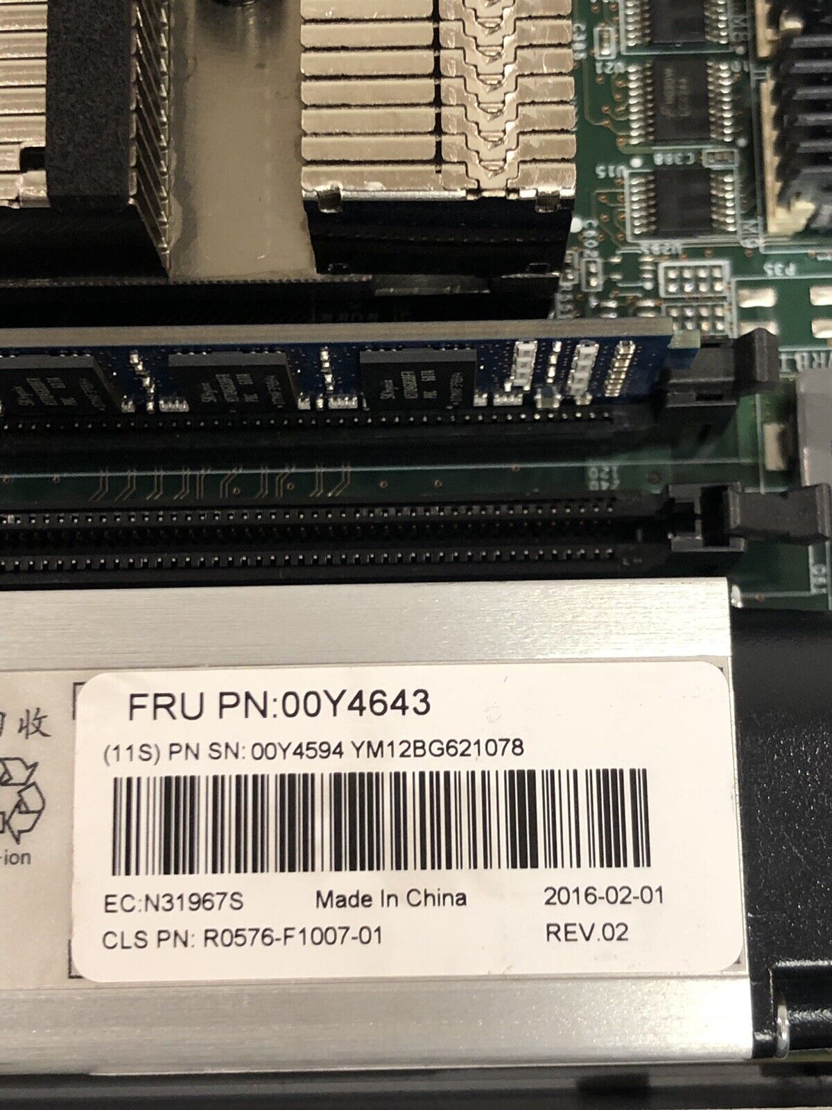 IBM Lenovo 00Y2491 Storwize V3700 2x Controller 24x 1.2TB 10K 00Y2432 8G FC Rail.