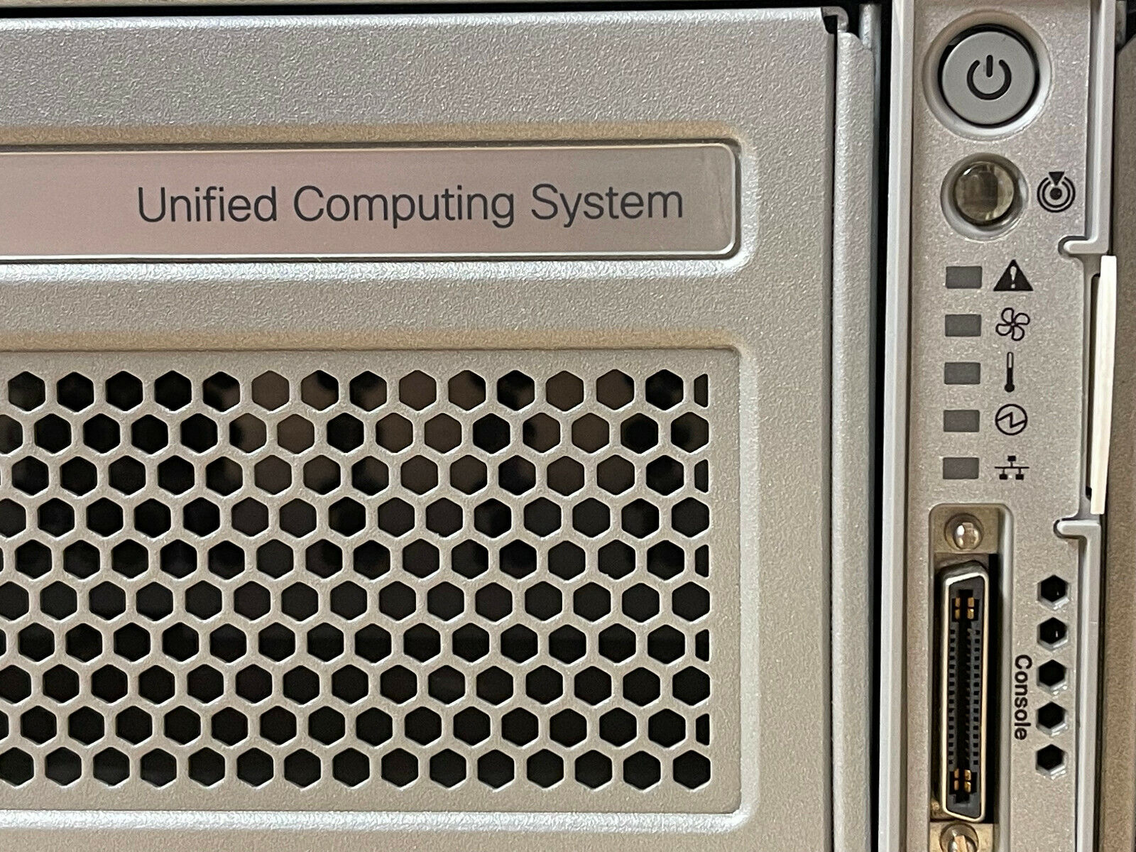 Cisco UCS C420 M3 Server 4x E5-4650 8-core 2.7GHz 512GB 2x VIC 1225 10GbE 2x 1200W