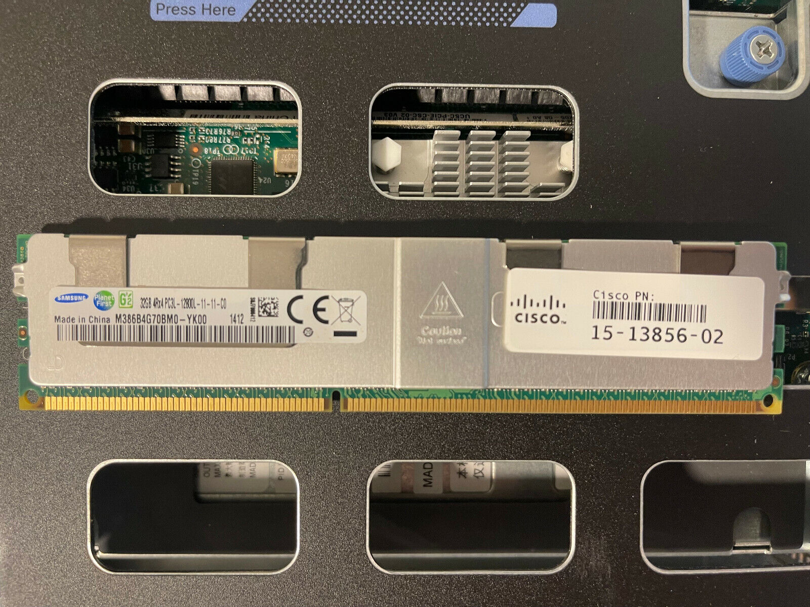 Cisco UCS C420 M3 Server 4x E5-4650 8-core 2.7GHz 512GB 2x VIC 1225 10GbE 2x 1200W