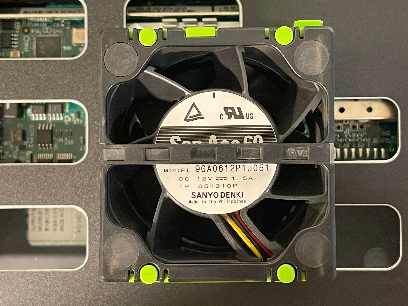 Cisco UCS C420 M3 Server 4x E5-4650 8-core 2.7GHz 512GB 2x VIC 1225 10GbE 2x 1200W