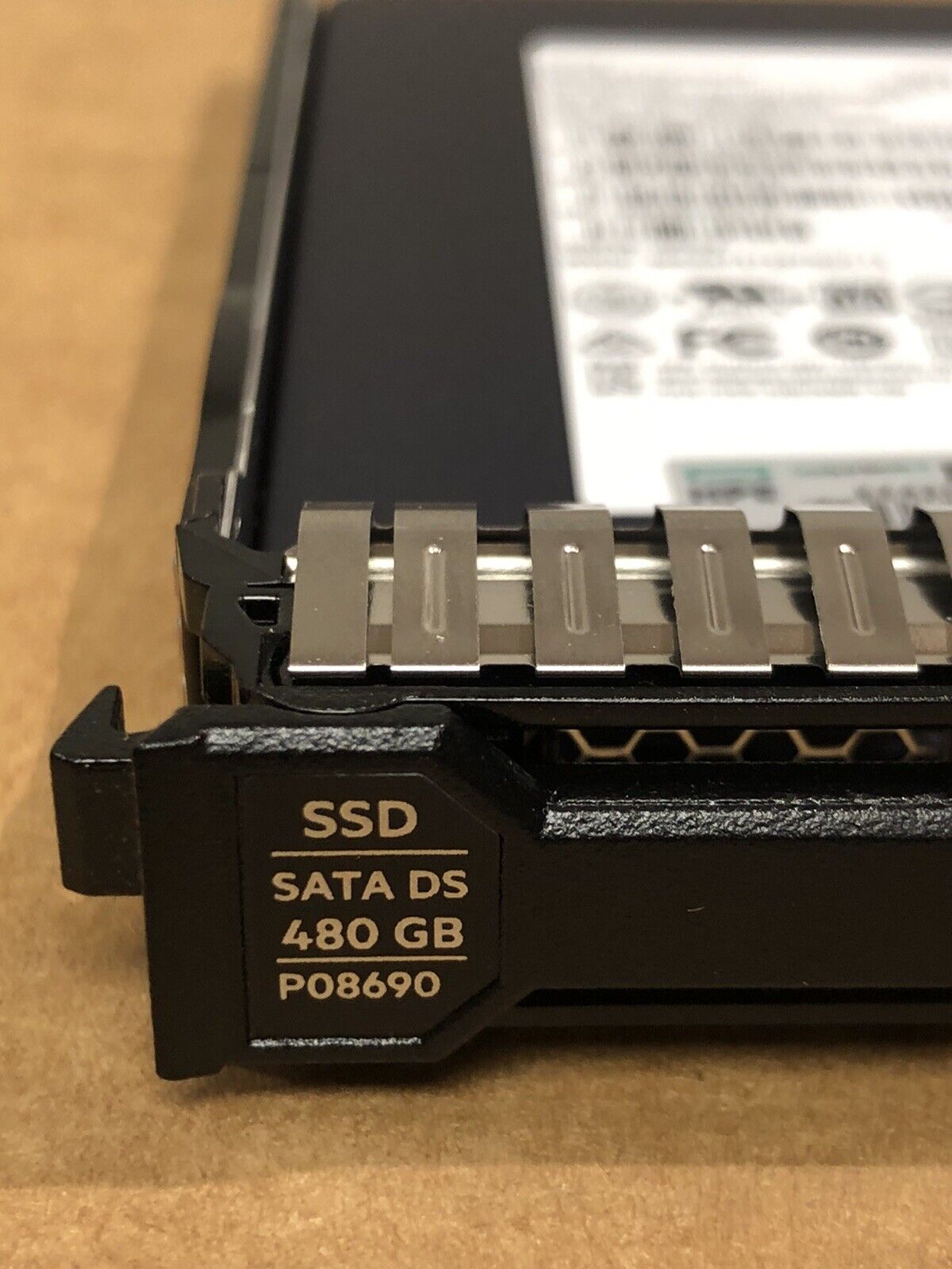 HPE P08690-001 480GB SATA 2.5" SFF RI (Read Intensive) SC MLC SSD Solid State Drive