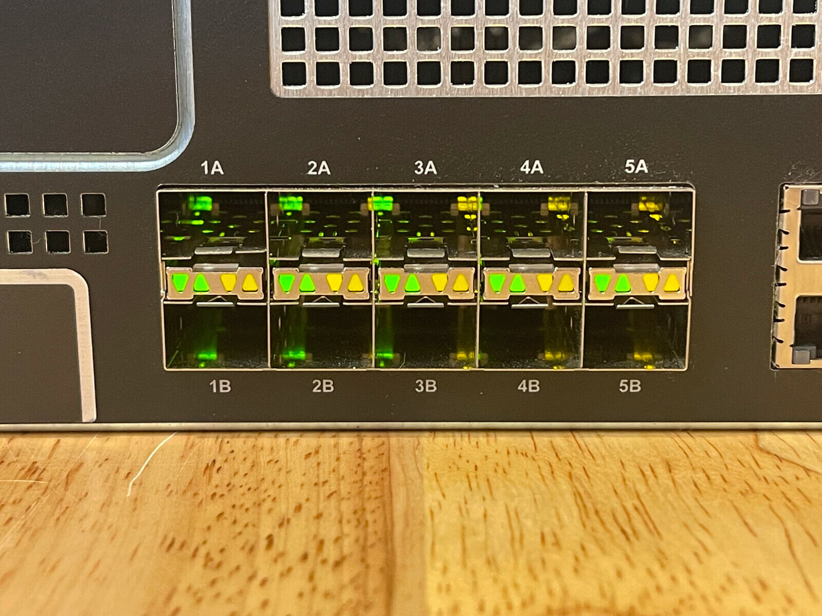 HP JC021A TippingPoint S1400N IPS 2500N-50R1-6006 Intrustion Prevention System 10x RJ45 10x SFP 2x PSU.