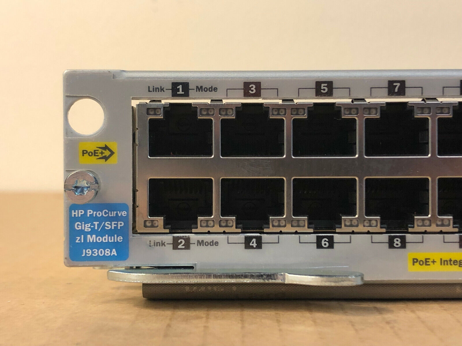 HPE J9308A 20-Port 10/100/1000 Gigabit PoE+/4-Port Mini-GBIC zl Module 20x RJ45 4x SFP.