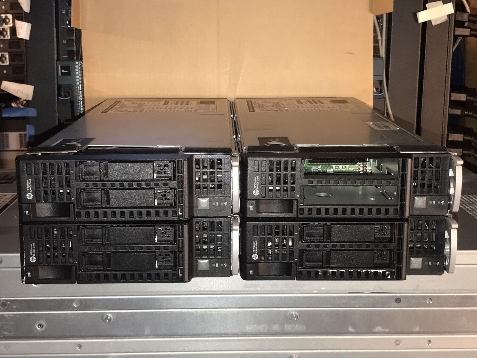 HP ProLiant BL460c G8 Two E5-2680 2.7GHz 128GB RAM 554FLB P220i 2x 300GB 10K.