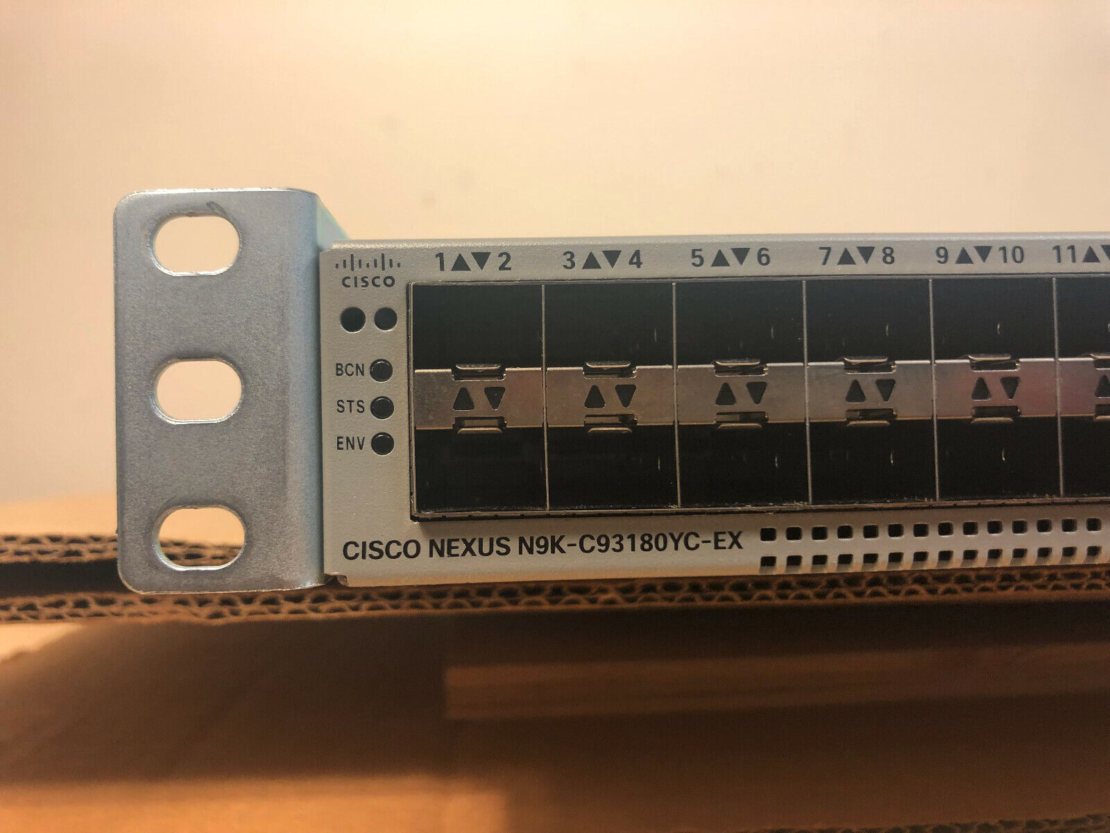 Cisco Nexus 9300 N9K-C93180YC-EX 48 Port 10/25G SFP+ 6 Port 100G QSFP28.