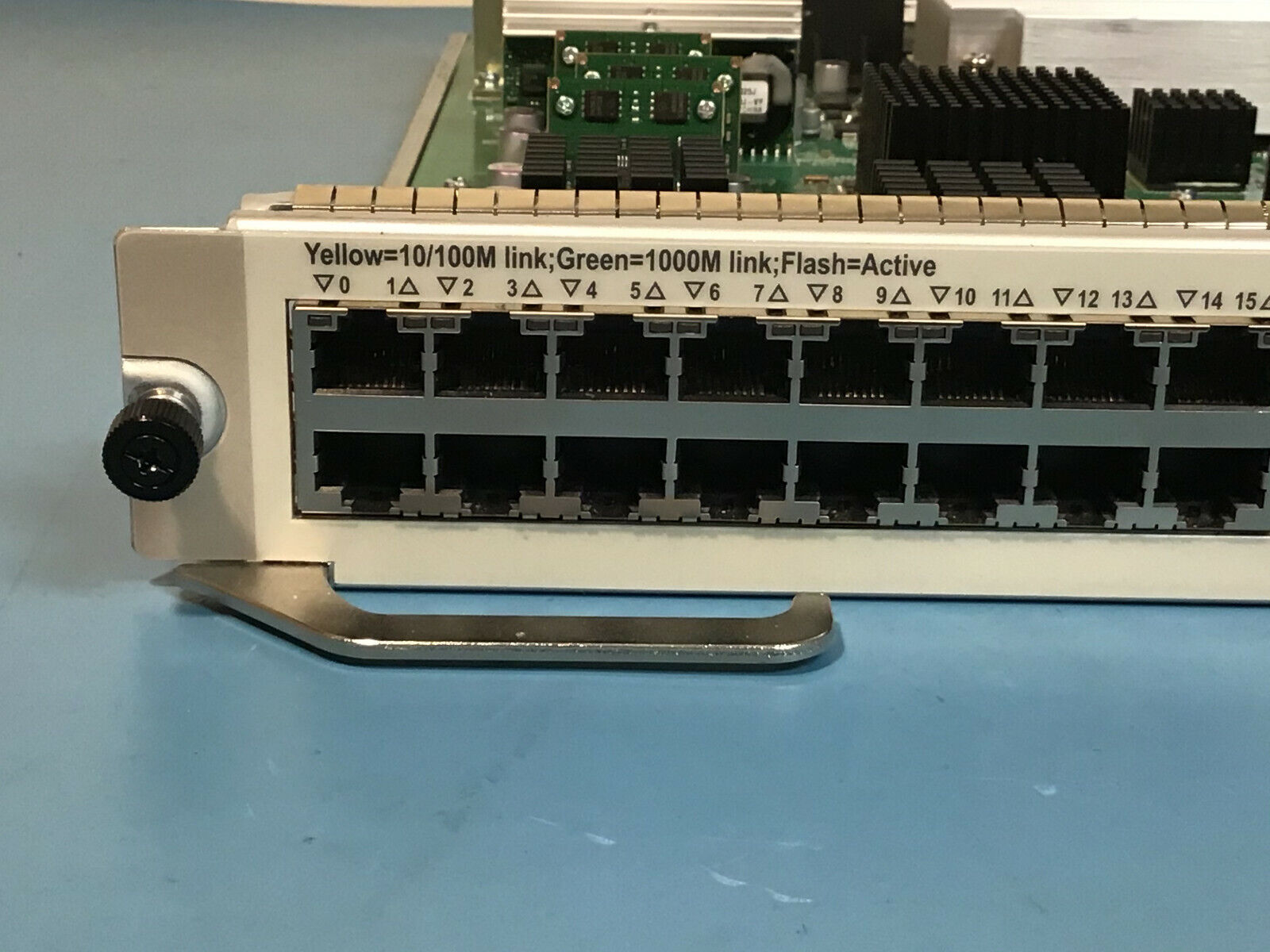 HPE JC567A FlexNetwork SAP-48GBE Port Aggregation Platform Expansion Module.