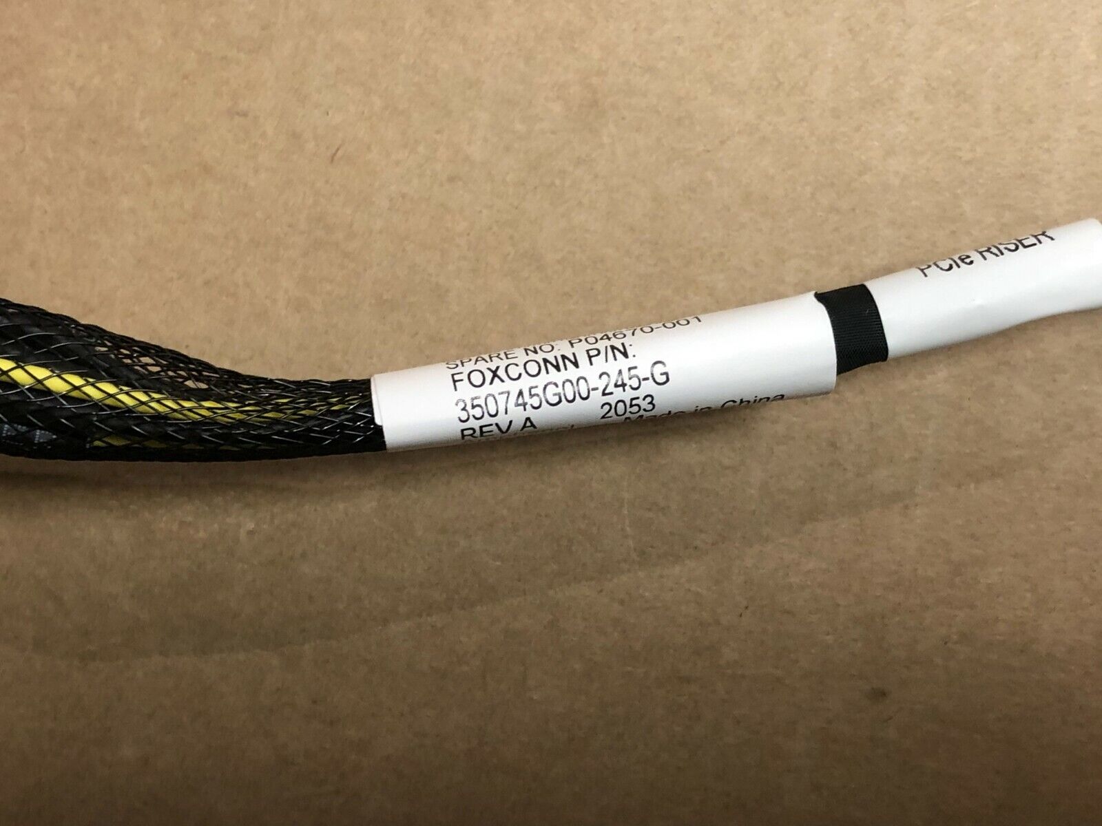 Choose your type HPE GPU Power Cable 6-Pin 8-Pin EPS PCI-e Y-cable Riser to GPU.