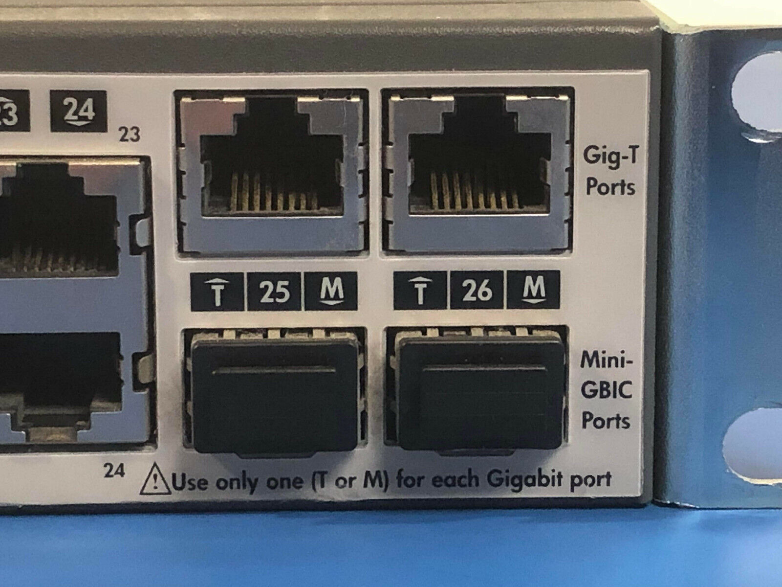HP J4900B ProCurve 2626 J4900B Switch 24x 10/100 Ports 2x SFP J4900-60501.