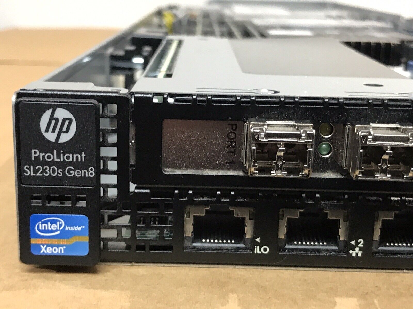 HP ProLiant S6500 8x SL230s 16x E5-2650V2 4096GB 4TB 16x 200GB SSD 10GbE 8Gb FC.