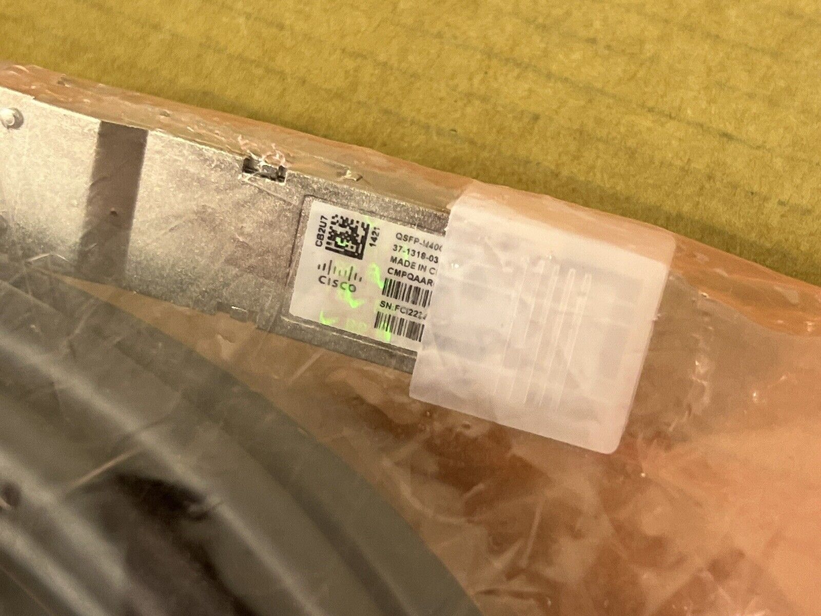 Cisco 37-1318-03 QSFP-H40G-CU5M 40GBASE-CR4 Passive Copper 5M Direct Attach Cable.