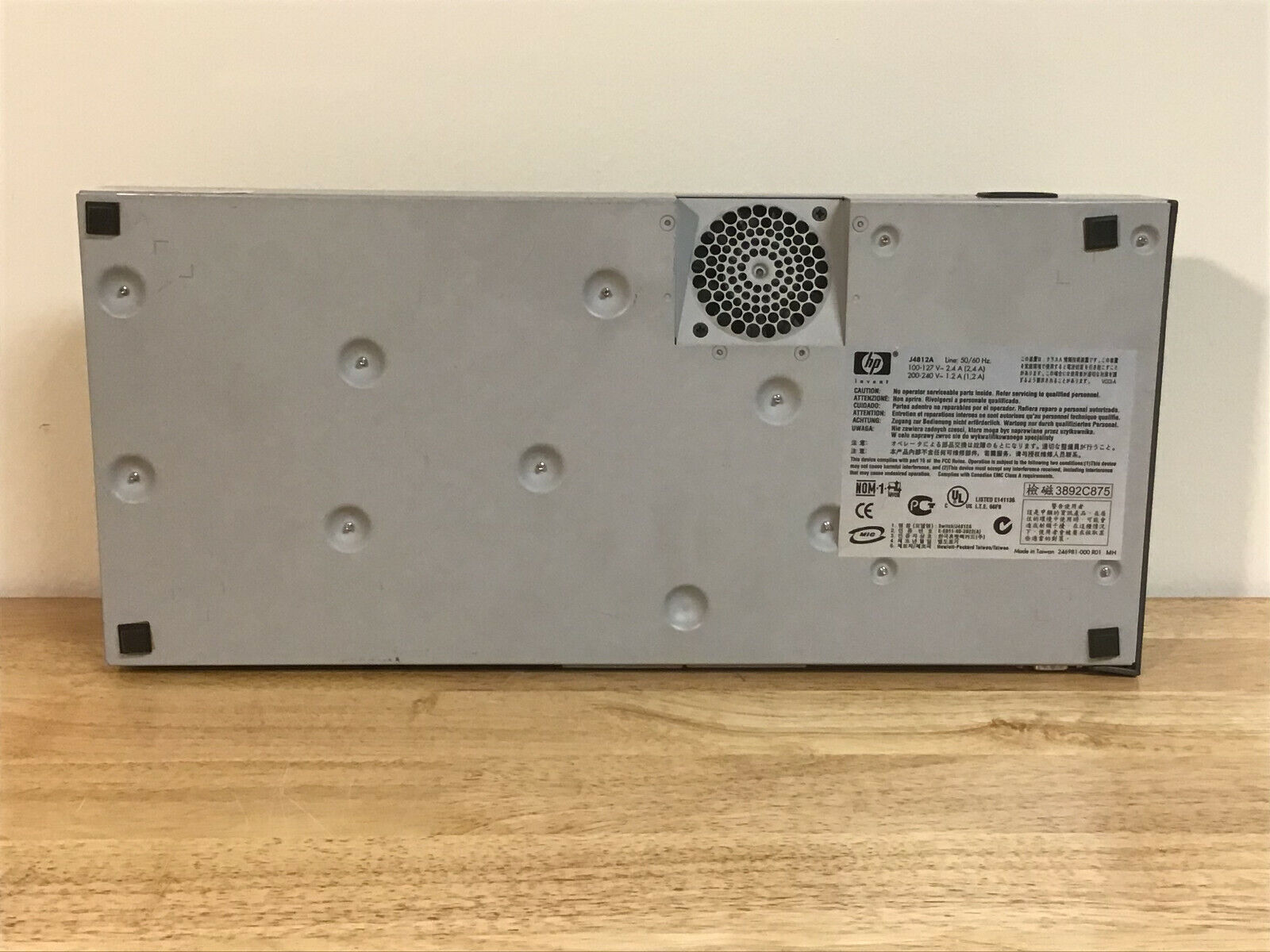 HP ProCurve Switch 2512 J4812A 12x 10/100 ports 246981-000 R01.