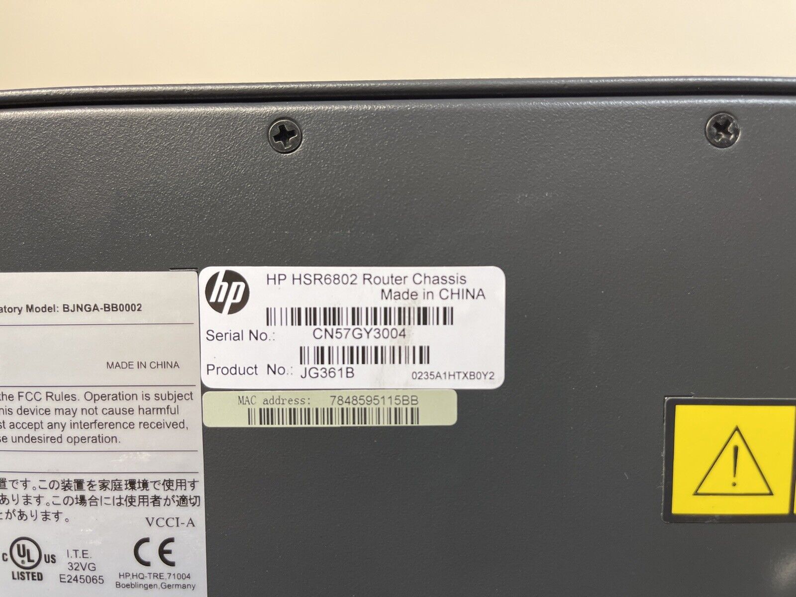 HPE JG362A FlexNetwork HSR6802 Router Chassis with 1x AC 1200W PSU JG335A.