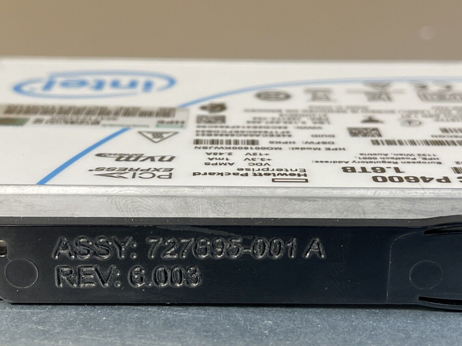 HPE 880244-001 1.6TB U.2 NVMe 2.5" SFF Mixed Use SCN MLC SSD Solid State Drive