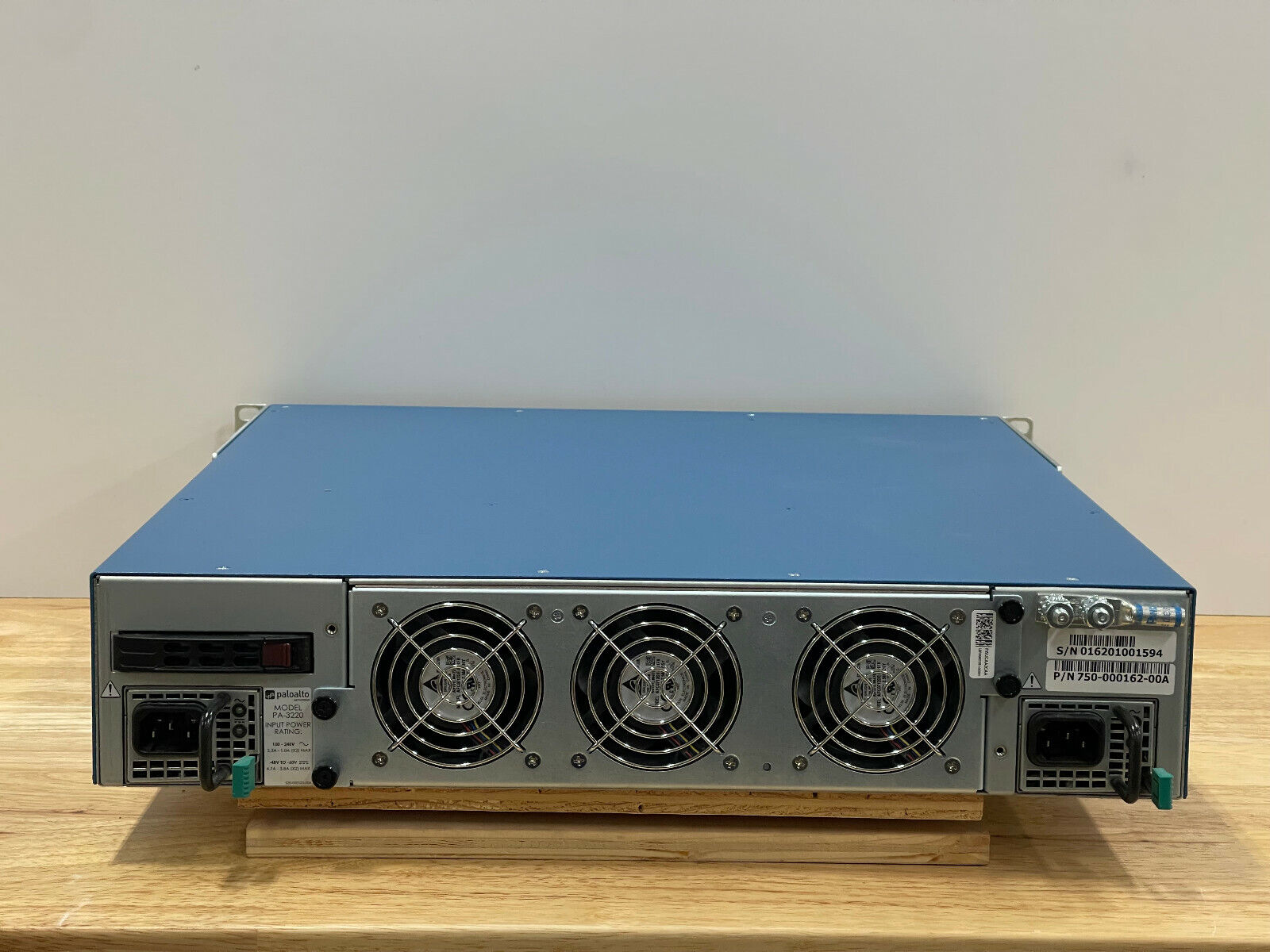 Palo Alto PA-3220 Next-Generation Firewall VPN Gateway 12x RJ-45 8x SFP+ Ears