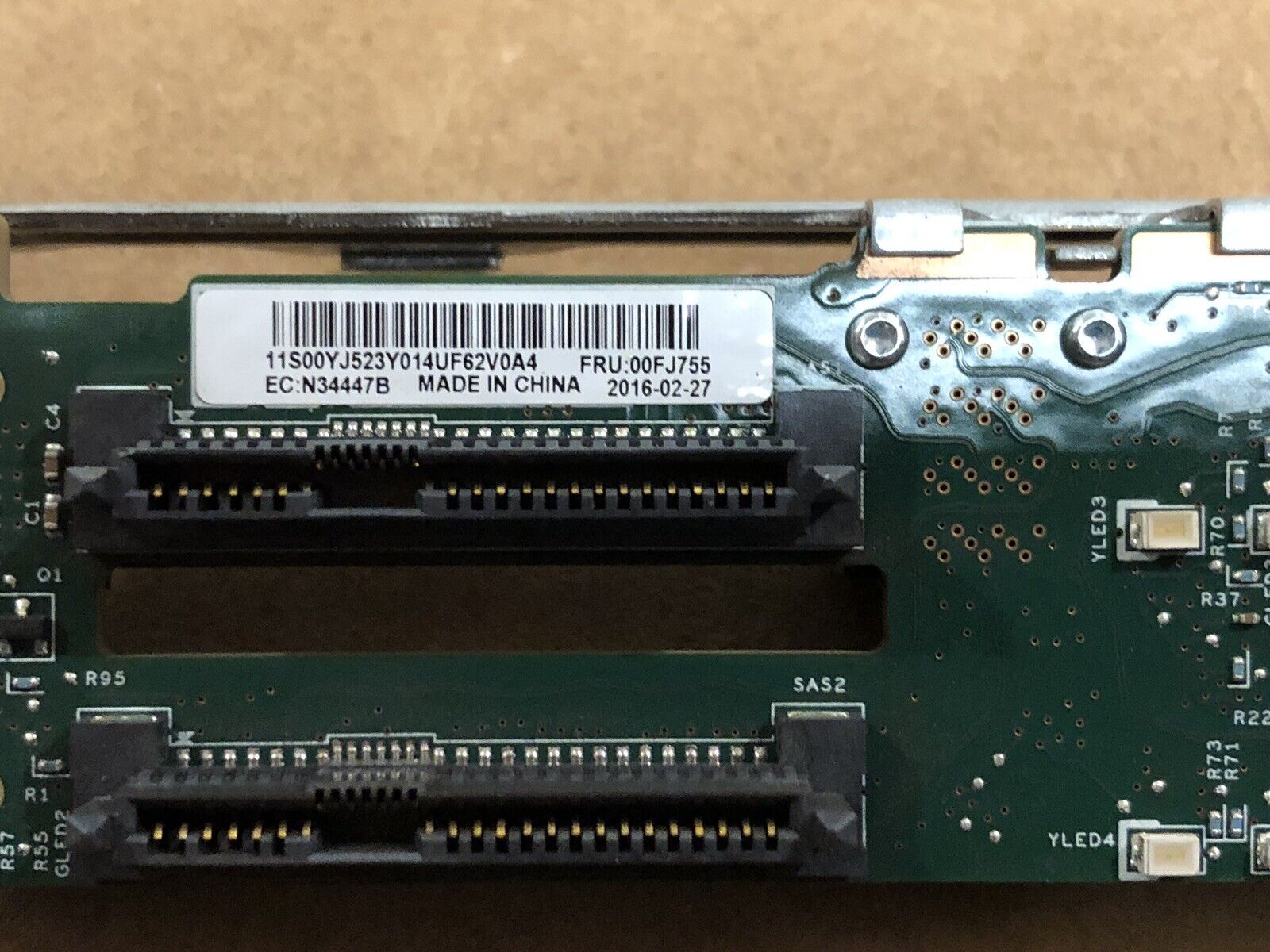 Lenovo 00FJ755 Backplane 4 Bay 2.5" HDD SSD SFF for x3550 M5 00KA055 A59X BP1.