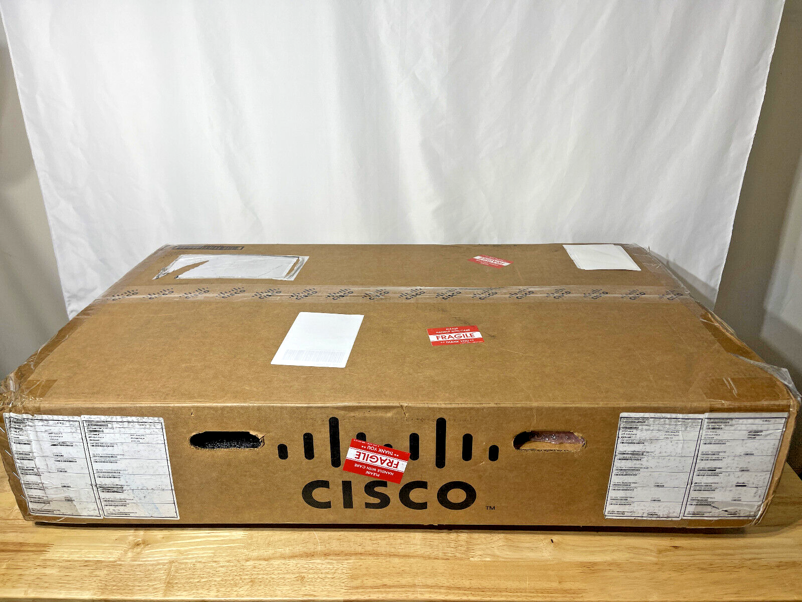 New Cisco UCS C220 M5 Server 2x 6152 44C 256GB 2x 480GB 8x 1.92TB 10Gb X710 770W