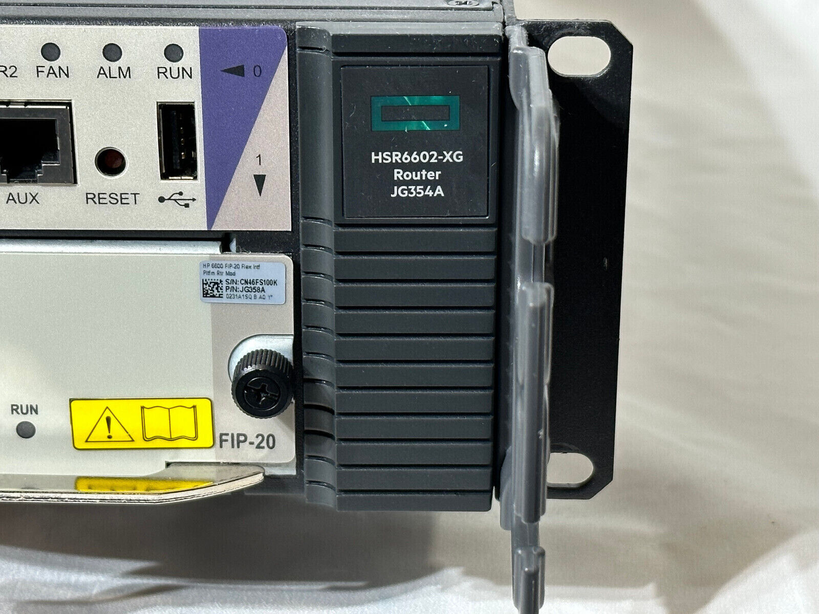 HPE JG354A FlexNetwork HSR6602-XG Router FIP-20 4x 1GbE RJ45 SFP 2x 10GbE 2x 300W PSU.