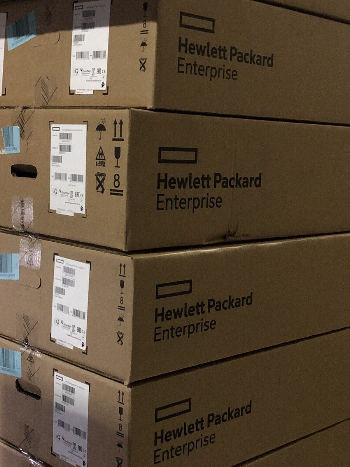 HPE ProLiant DL365 Gen10+ Plus 2x EPYC 7513 64-core 2.6GHz 32GB RAM 8xSFF 800W PSU P408i-a