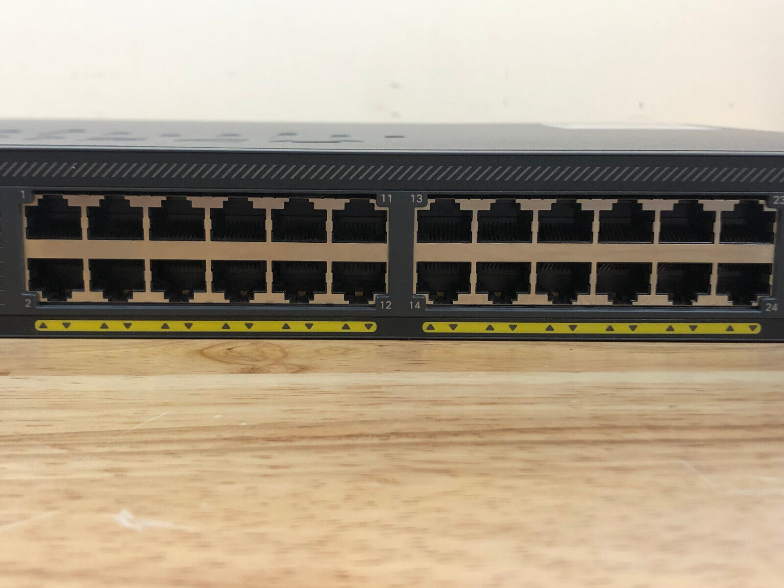 Cisco WS-C2960X-24TS-L Ethernet Switch 24x 10/100/1000 Gigabit ports 1U 4x SFP.
