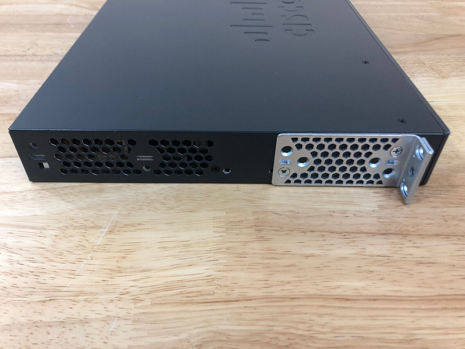 Cisco WS-C2960X-24TS-L Ethernet Switch 24x 10/100/1000 Gigabit ports 1U 4x SFP.