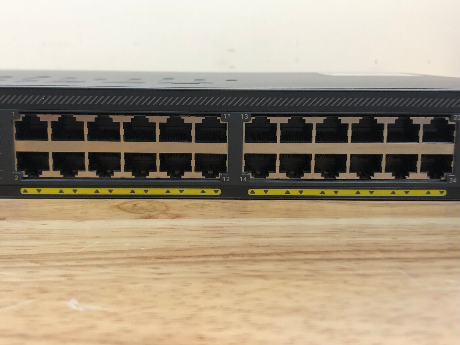 Cisco WS-C2960X-24TS-L Ethernet Switch 24x 10/100/1000 Gigabit ports 1U 4x SFP.