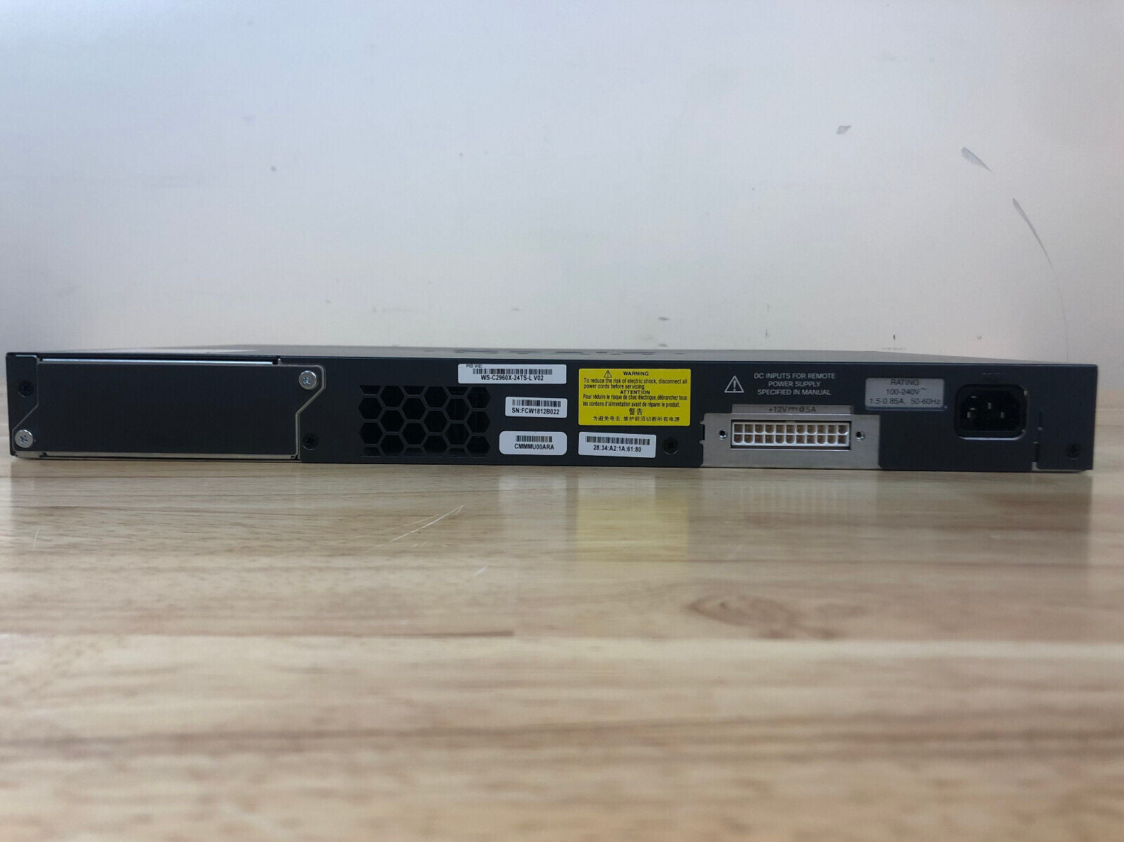 Cisco WS-C2960X-24TS-L Ethernet Switch 24x 10/100/1000 Gigabit ports 1U 4x SFP.