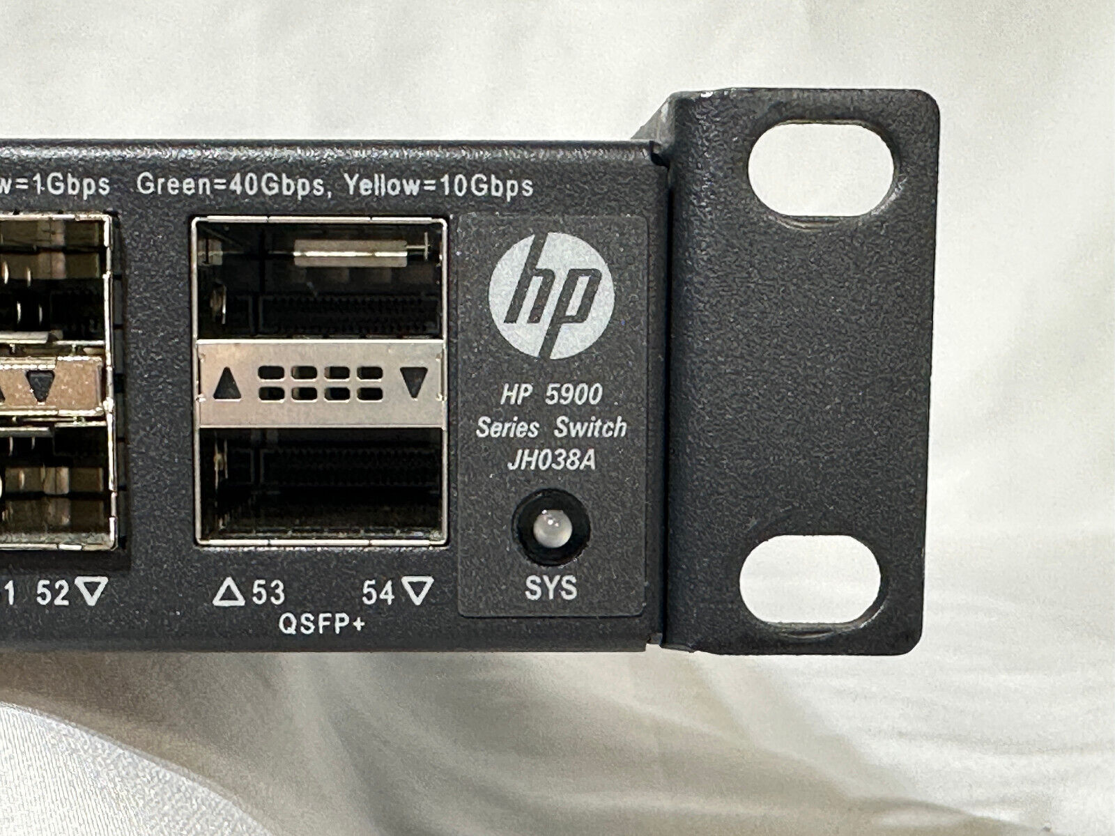 HPE JH038A FlexFabric 5900AF 48G 4XG 2QSFP+ L3 Switch 1x PSU 2x Back to Front Fan Kit.