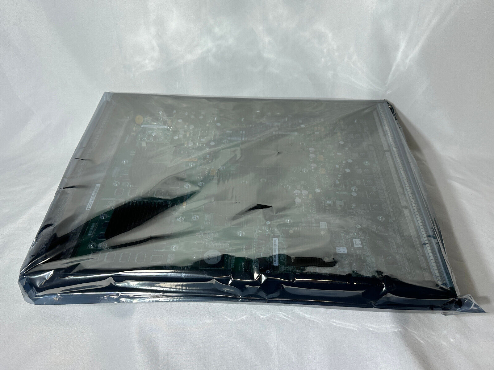 HPE JC065A A12500 48-Port 10/100/1000 Gig-T RJ-45 LEC Expansion Module.