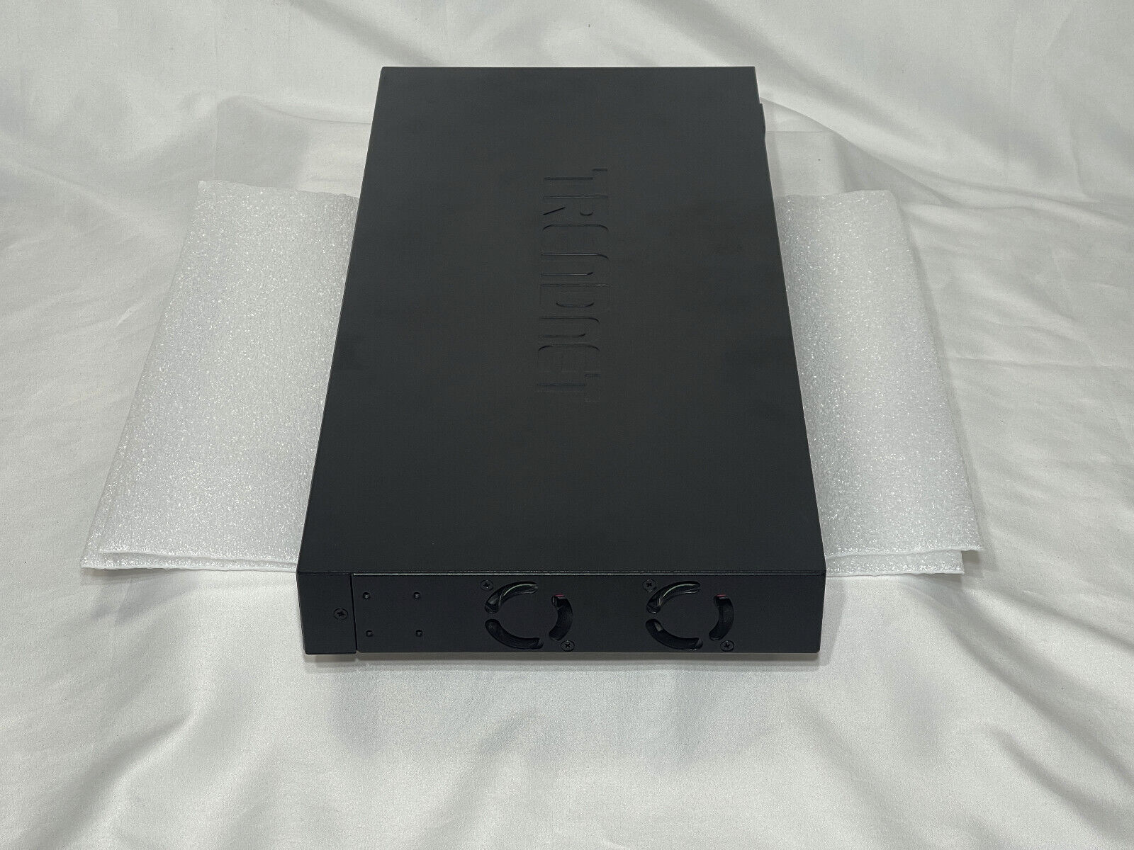 TRENDnet TPE-224WS 24-Port 10/100 Mbps + 4-Port 1GbE Web Smart PoE+ Switch 193W