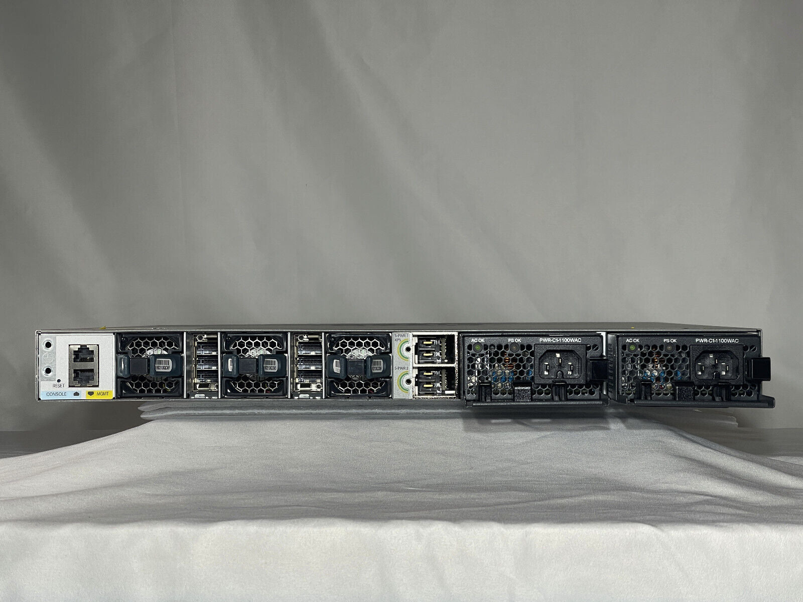 Cisco Catalyst WS-C3850-24U 24-Port 1GbE UPoE Ethernet Switch 2x 1100W PSU Ears.