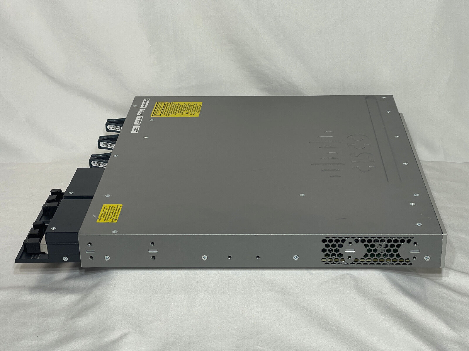 Cisco Catalyst WS-C3850-24U 24-Port 1GbE UPoE Ethernet Switch 2x 1100W PSU Ears.