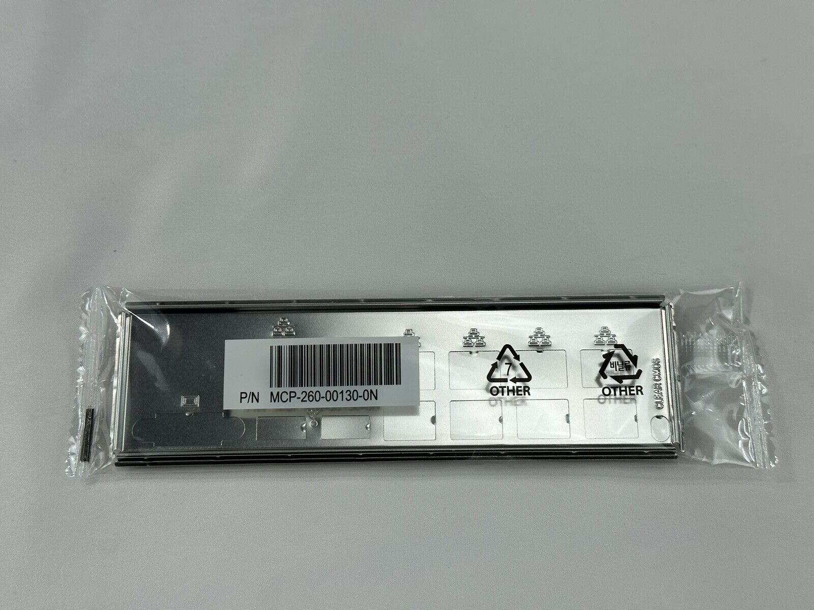 SuperMicro Standard I/O Shield Bracket with EMI Gasket X11SCM-F X12SPM-TF & More MCP-260-00130-0N.