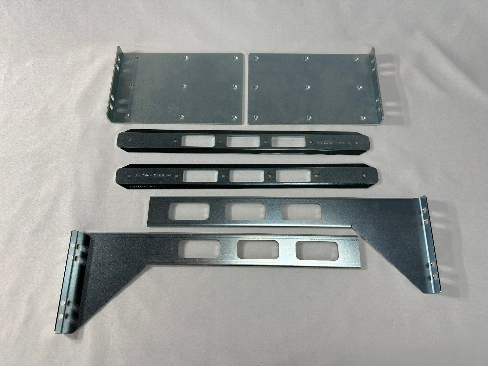 Palo Alto PA-5220 Next-Generation Firewall VPN Gateway 1/10/40GbE 2x PSU Rails PAN-PA-5220-DC.